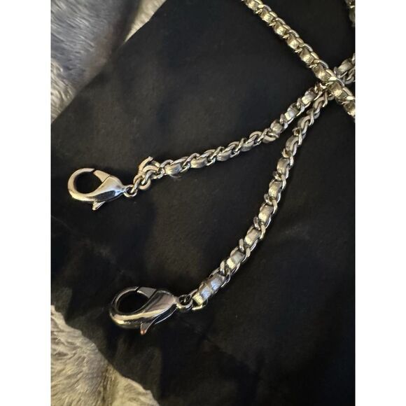 Bandolier 12/13 max pro silver lily lace  crossbody iphone case/belt/strap set - Picture 11 of 11
